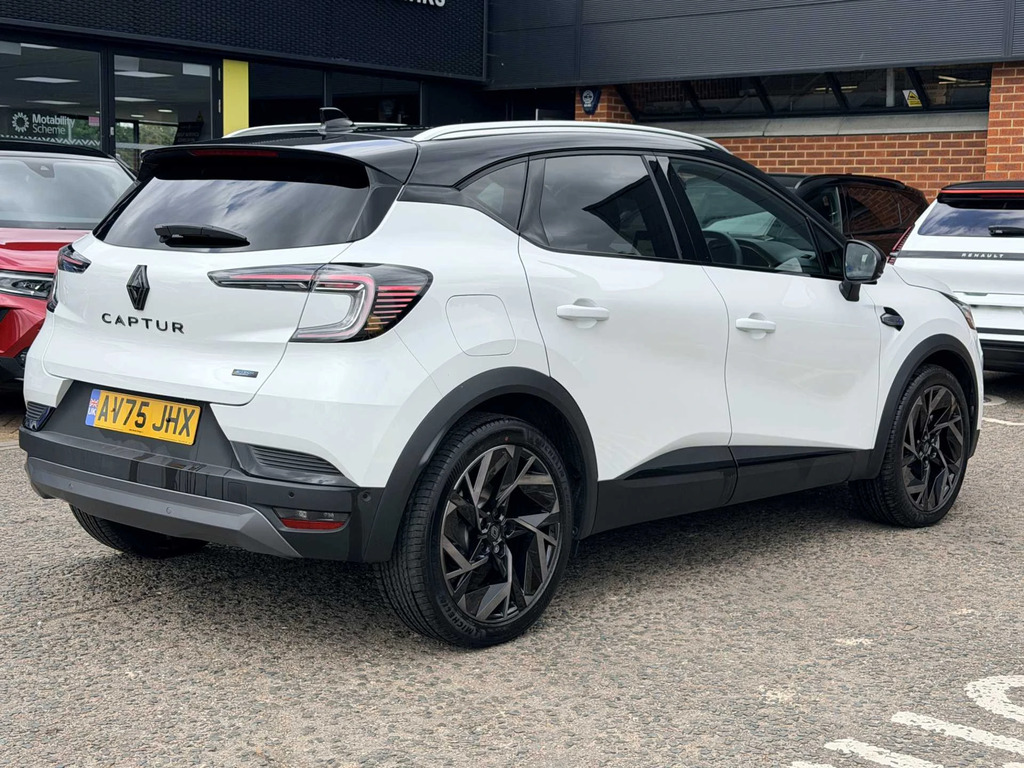 Renault Captur 1.8 E-tech Full Hybrid 160 Esprit Alpine AV75JHX White #4