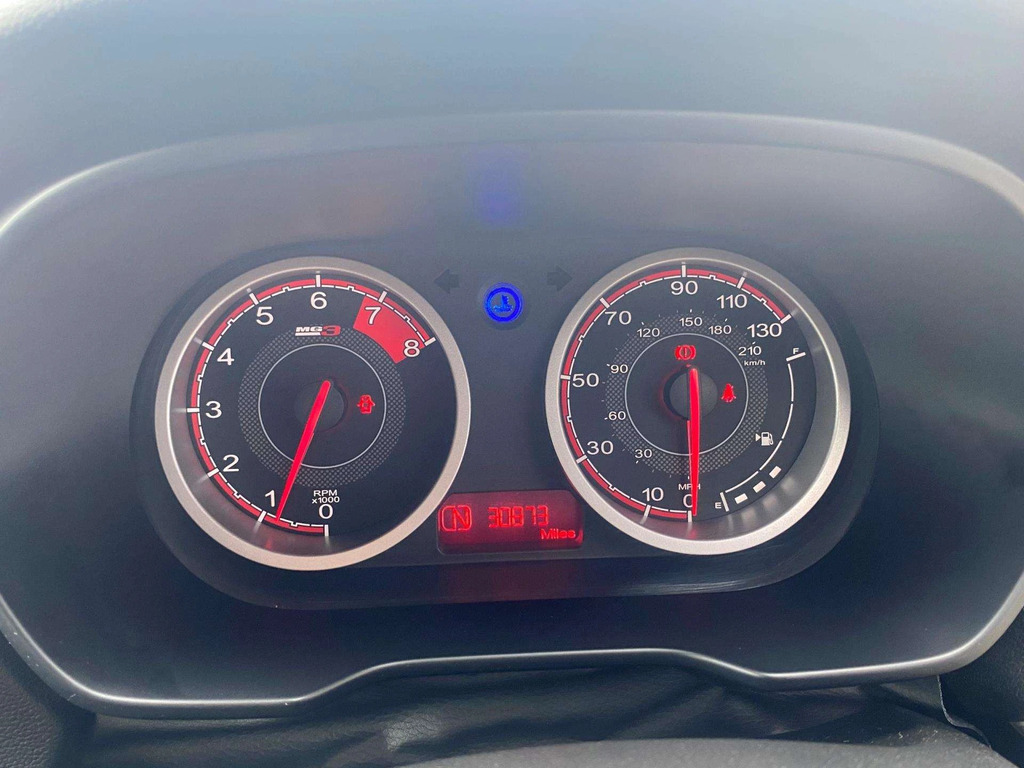 MG MG3 1.5 Vti-tech Exclusive Navigation AP21HMH Red #6