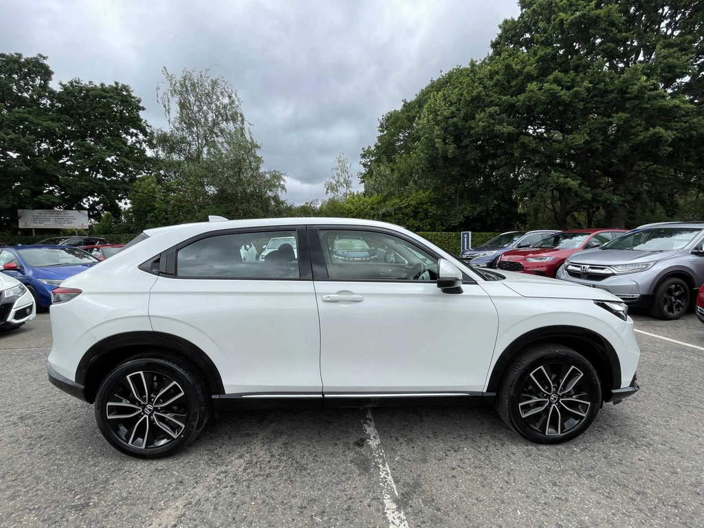 Honda Hr-V 1.5 I-mmd Advance Cvt AY72OPW White #5