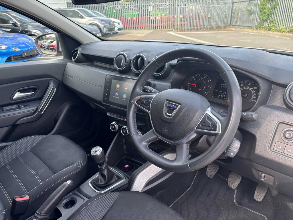 Dacia Duster 1.0 Tce 100 Bi-fuel Prestige EF22FXZ White #4