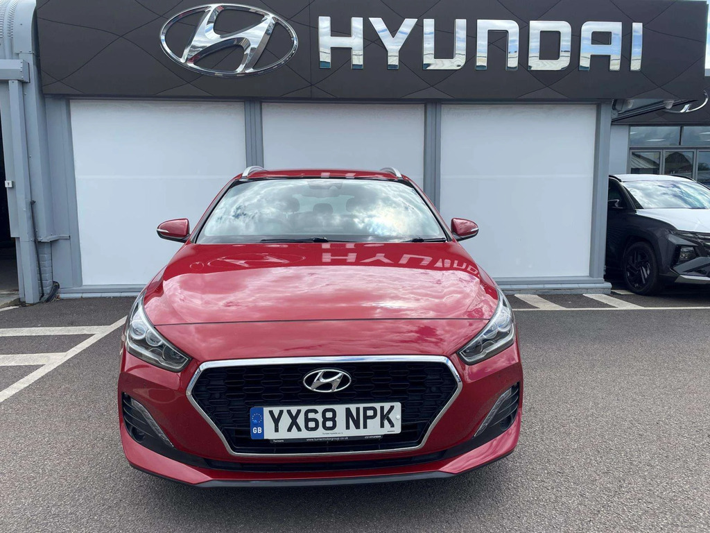 Hyundai I30 Premium T-gdi Red #4