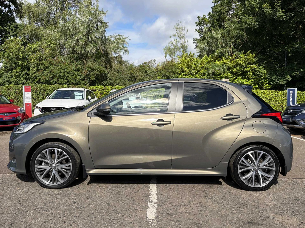 Toyota Yaris Excel Hev Cvt AV72FPT Brown #5