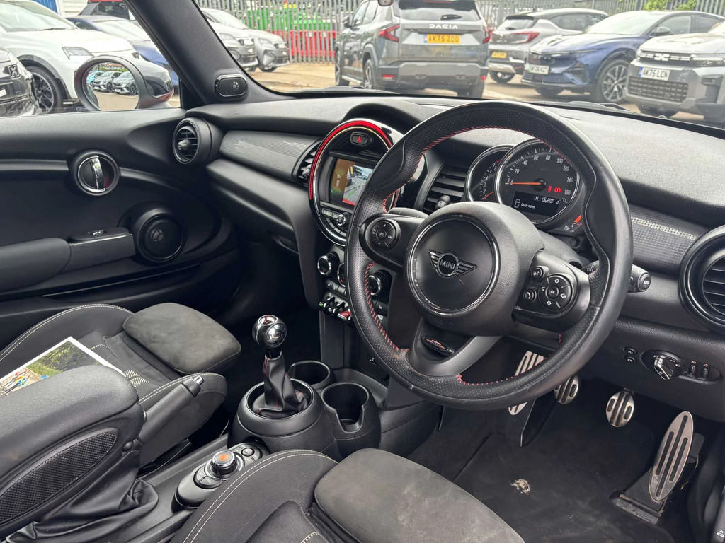 Mini Hatch 1.5 Cooper Sport II Comfortnav Pack GX69LSD Orange #4