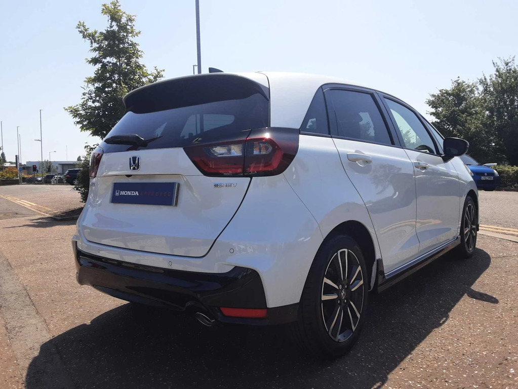 Honda Jazz 1.5 I-mmd Hybrid Advance Sport Ecvt AK26TZV White #6