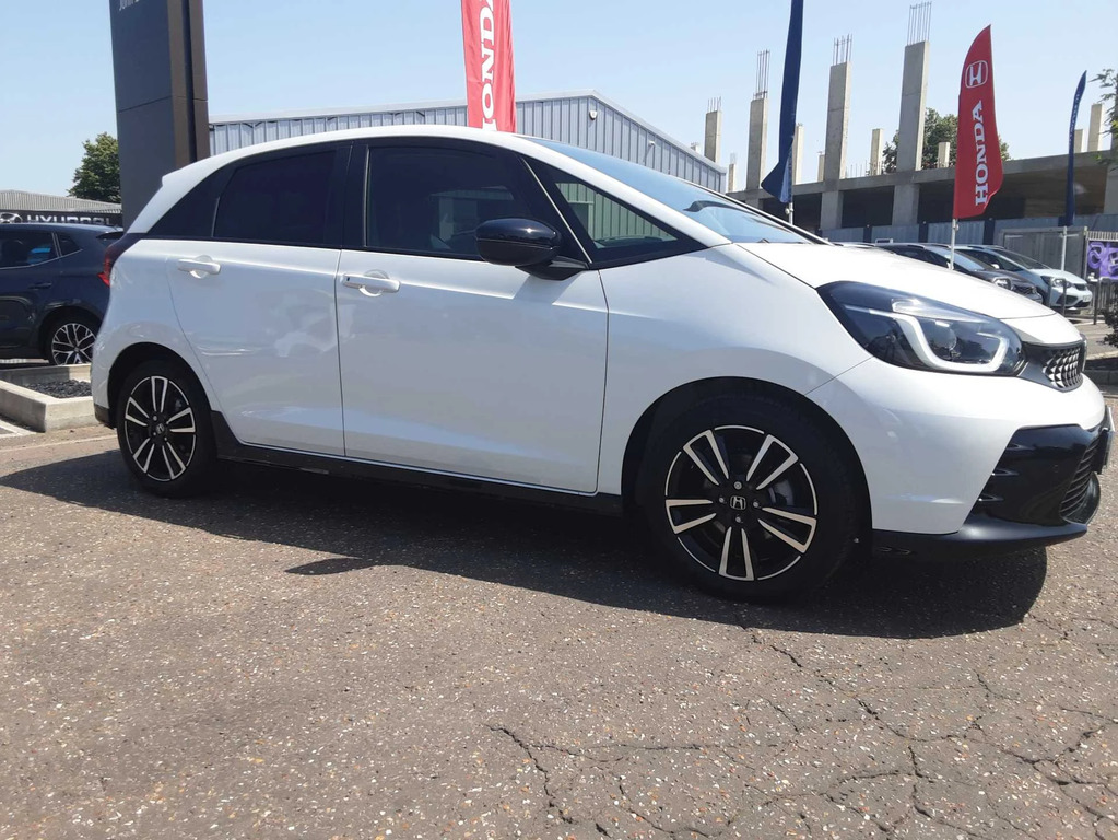 Honda Jazz 1.5 I-mmd Hybrid Advance Sport Ecvt AK26TZV White #3