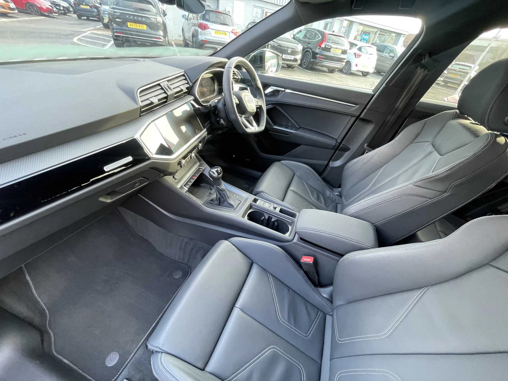 Audi Q3 S Line Black Ed 35 Tfsi Sa White #2