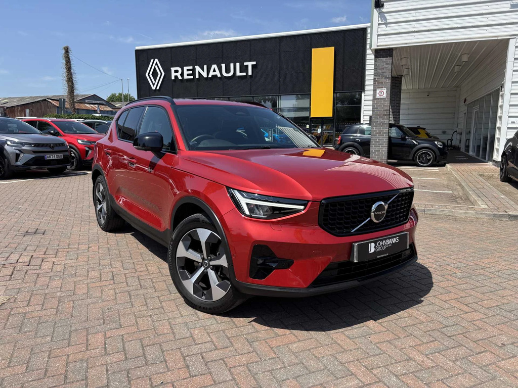 Volvo XC40 2.0 B4p Ultimate Dark Red