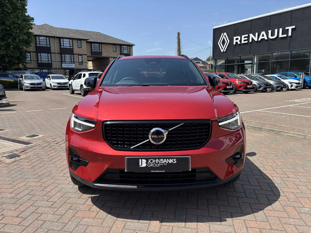 Volvo XC40 2.0 B4p Ultimate Dark KN23ZYR Red #2