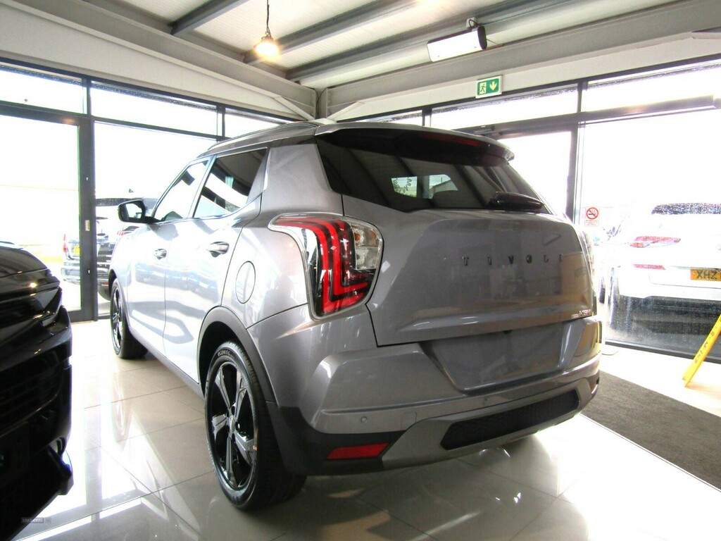 SsangYong Tivoli 1.5 K40 Silver #2