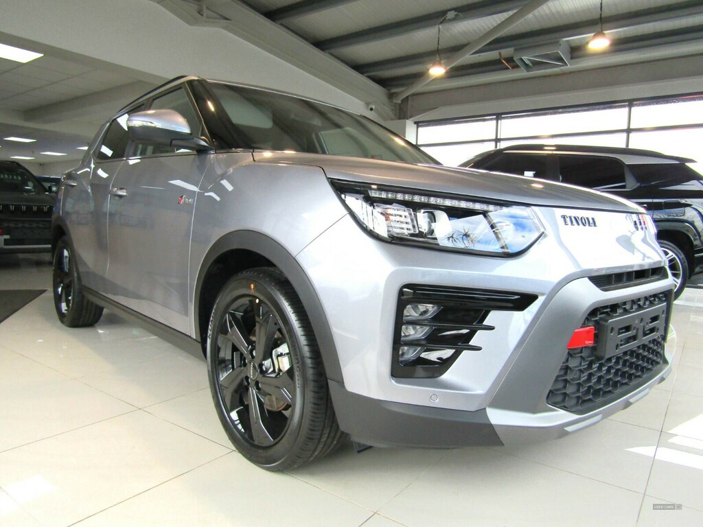 SsangYong Tivoli 1.5 K40 Silver #6