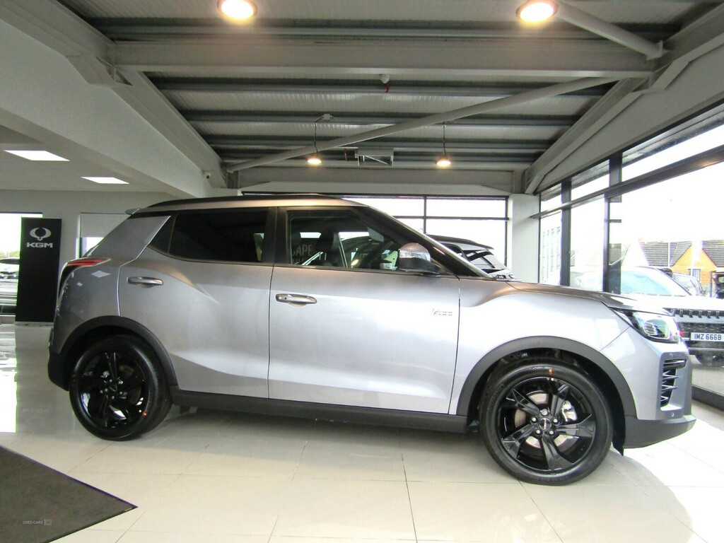 SsangYong Tivoli 1.5 K40 Silver #5
