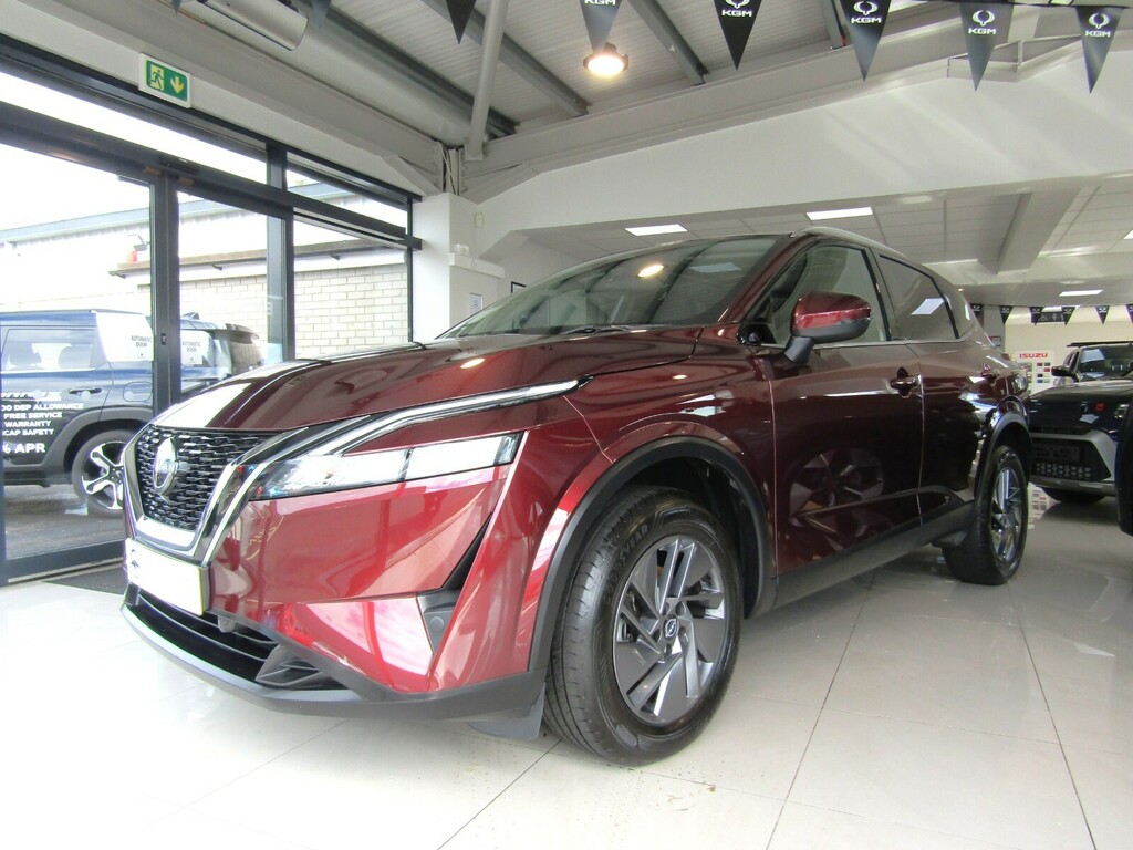 Nissan Qashqai 1.3 Dig-t Mh Acenta Premium Red