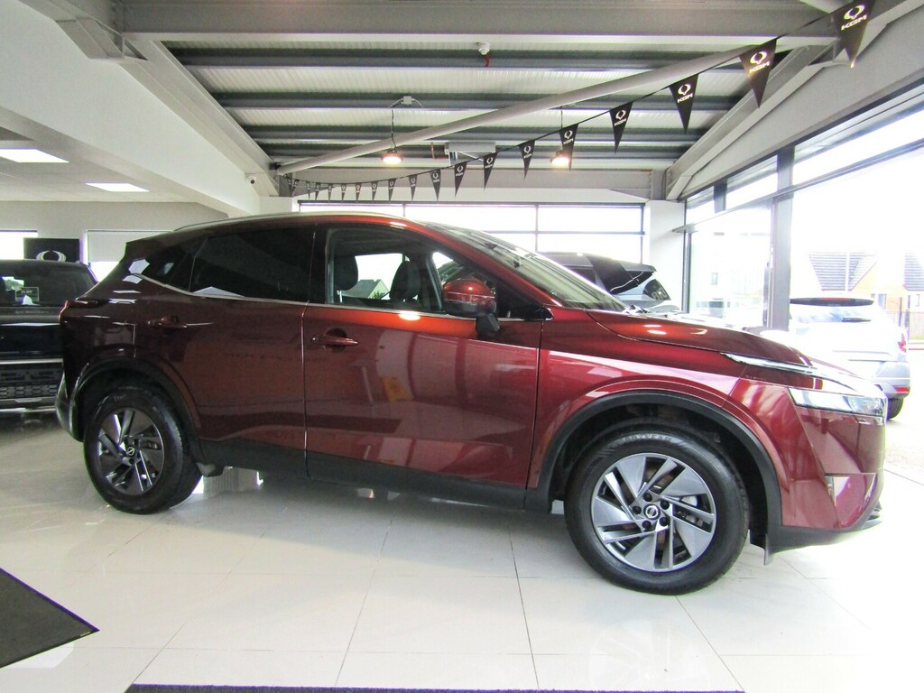 Nissan Qashqai 1.3 Dig-t Mh Acenta Premium Red #5
