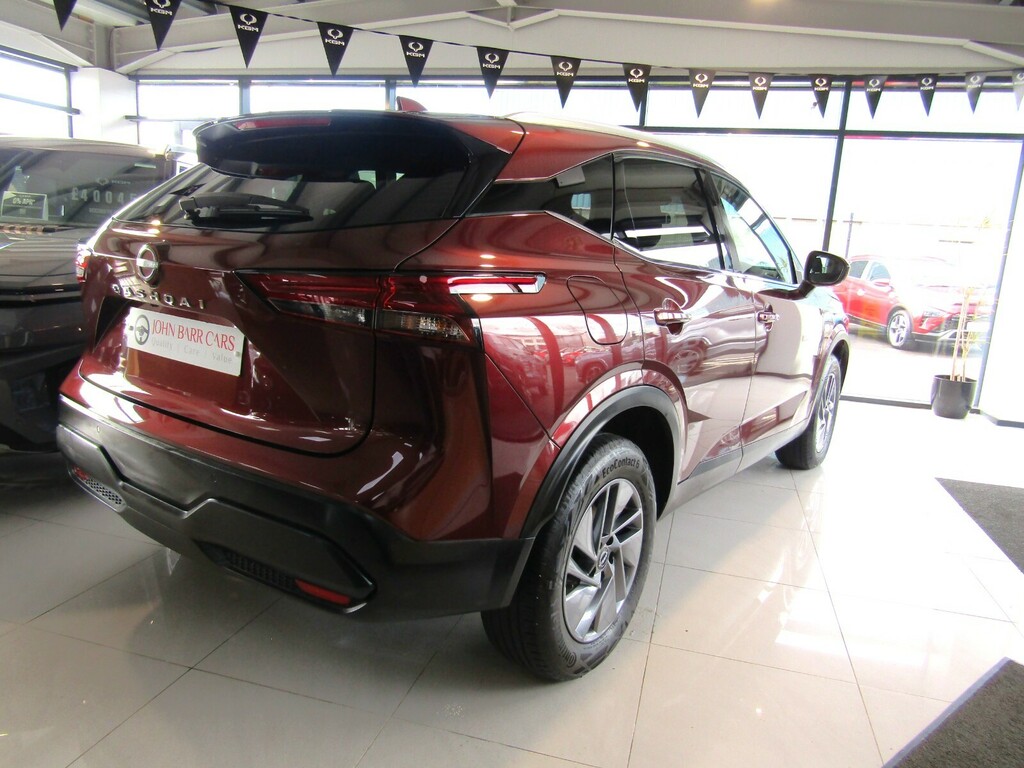 Nissan Qashqai 1.3 Dig-t Mh Acenta Premium Red #4