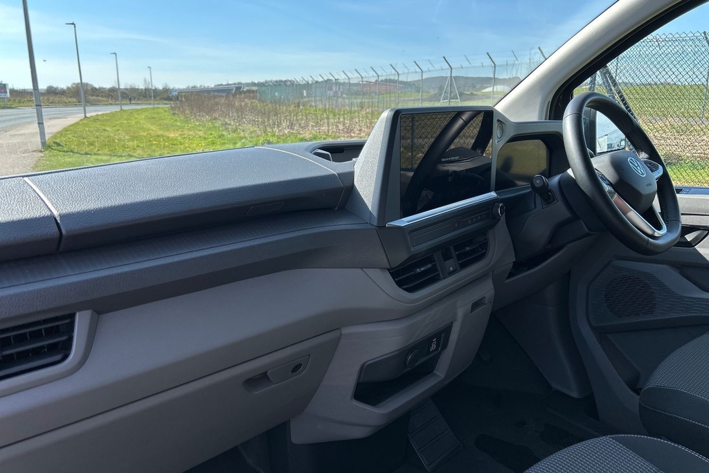 Volkswagen E-Transporter 100Kw 65Kwh Commerce Pro Van SV25YJU Grey #2