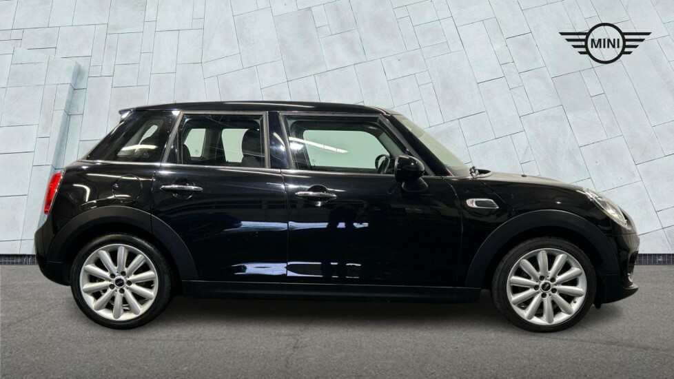Mini Hatch 5-Door Cooper SW67LPL Black #6