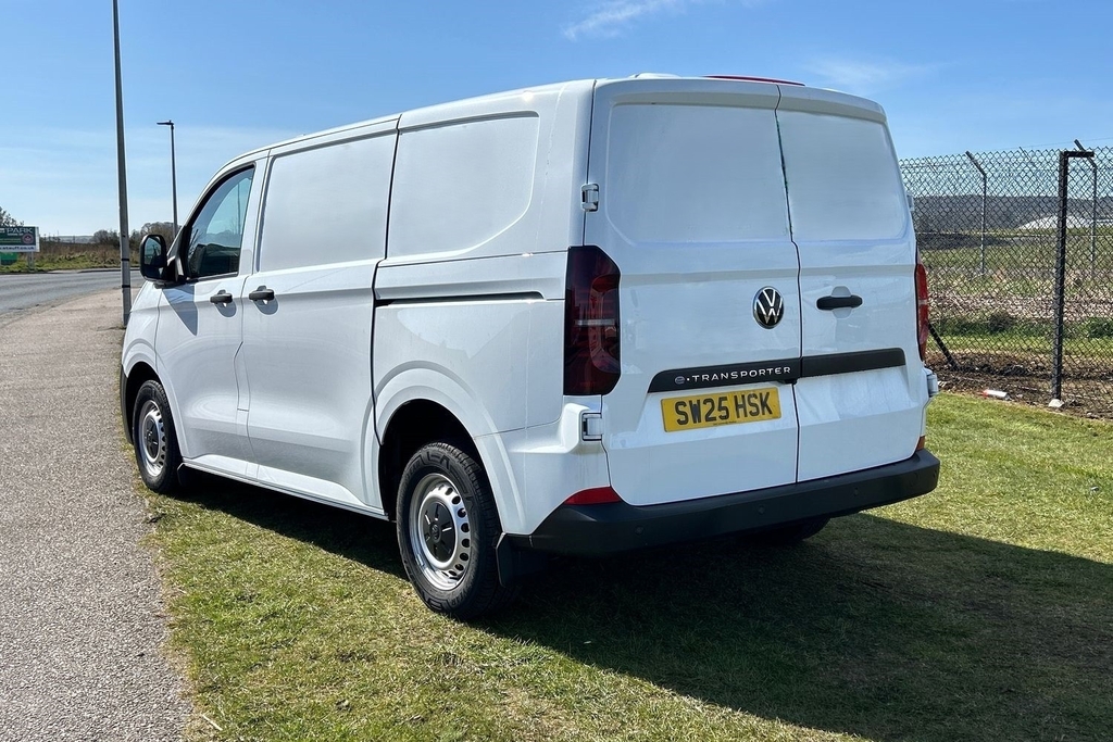 Volkswagen E-Transporter 100Kw 65Kwh Commerce Plus Van SW25HSK White #3