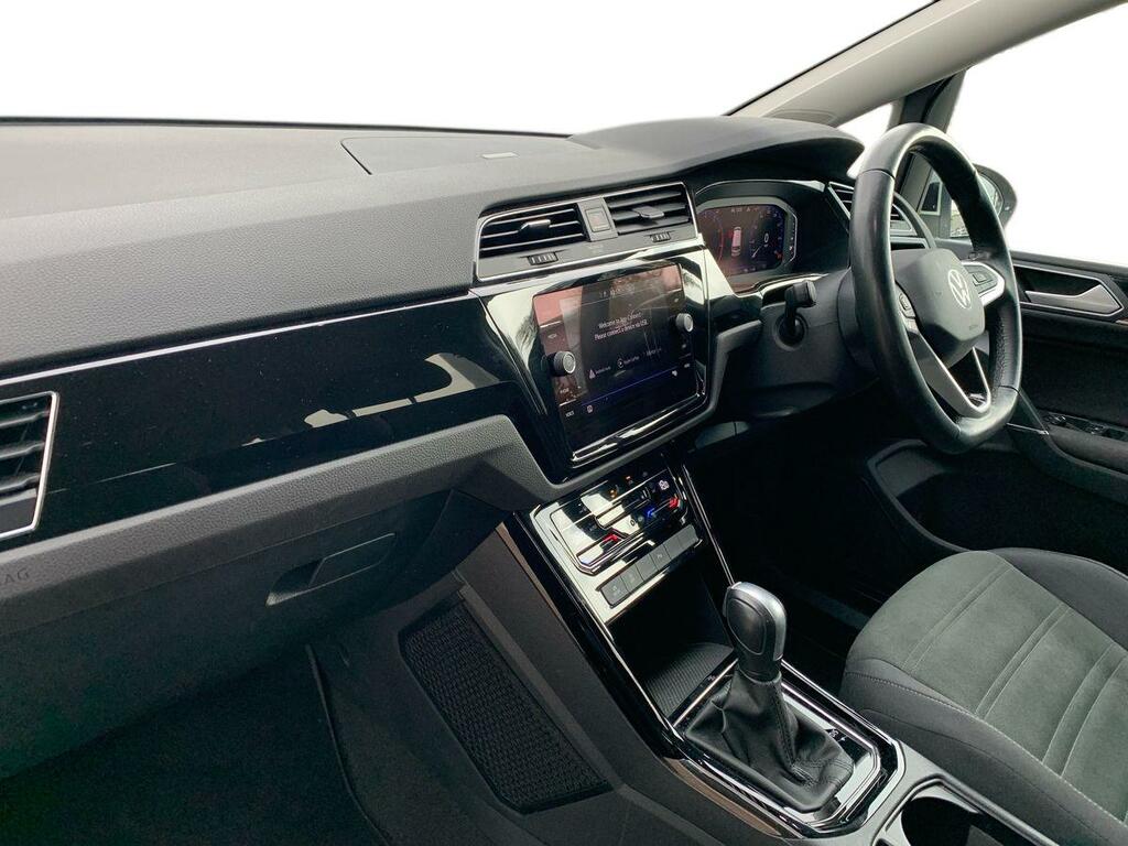 Volkswagen Touran 1.5 Tsi 150Ps Sel Dsg Silver #2