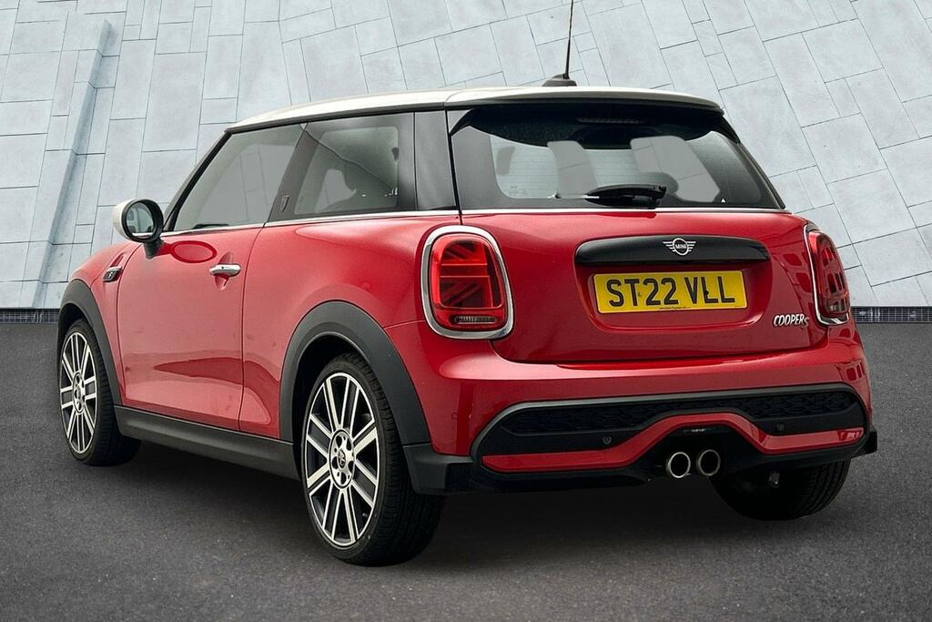 Mini Hatch 3-Door Cooper S Exclusive ST22VLL Red #2