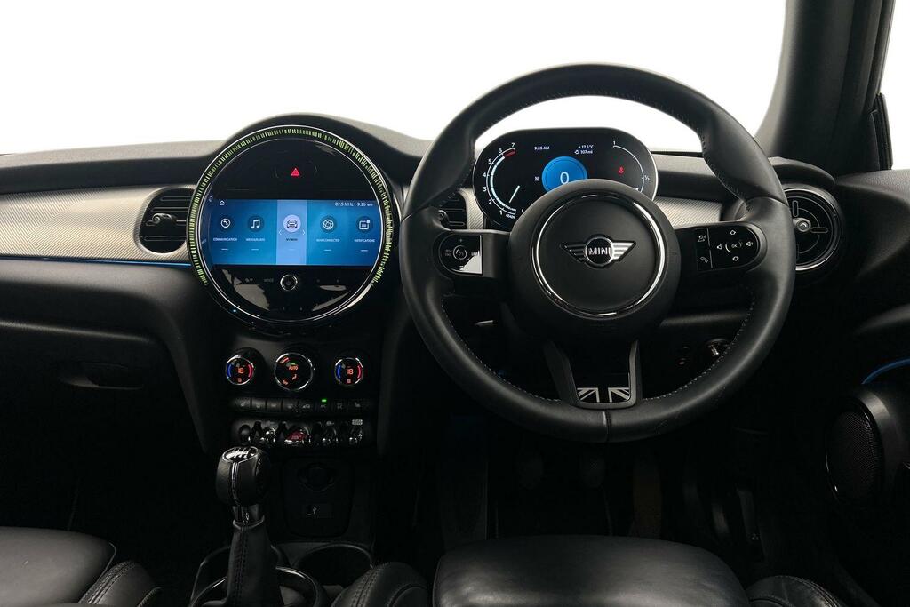 Mini Hatch 3-Door Cooper S Exclusive ST22VLL Red #5