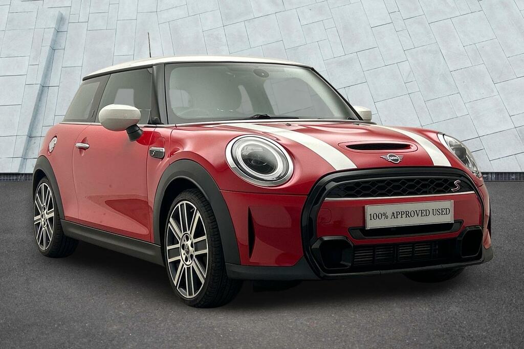 Mini Hatch 3-Door Cooper S Exclusive Red