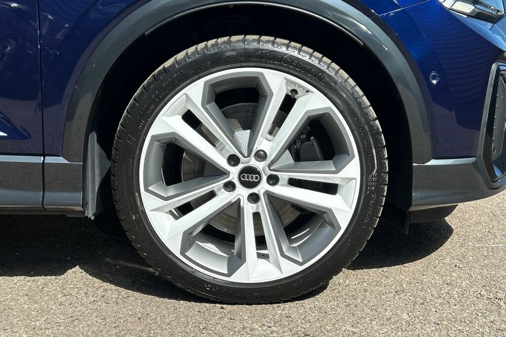 Audi Q2 Vorsprung Tfsi 300 Ps S Tronic ST22OLM Blue #5
