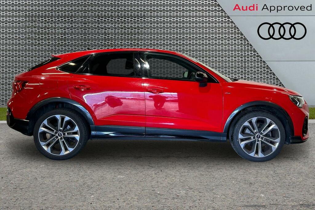 Audi Q3 Black Edition 40 Tfsi Quattro 190 Ps S Tronic SW23VXL Red #4