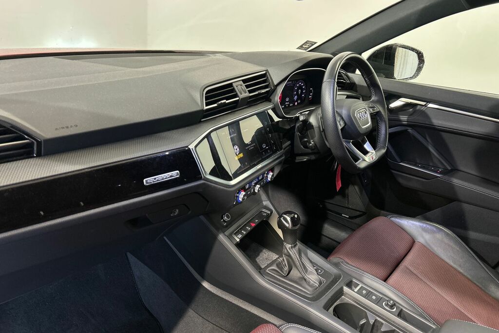 Audi Q3 Black Edition 40 Tfsi Quattro 190 Ps S Tronic SW23VXL Red #2