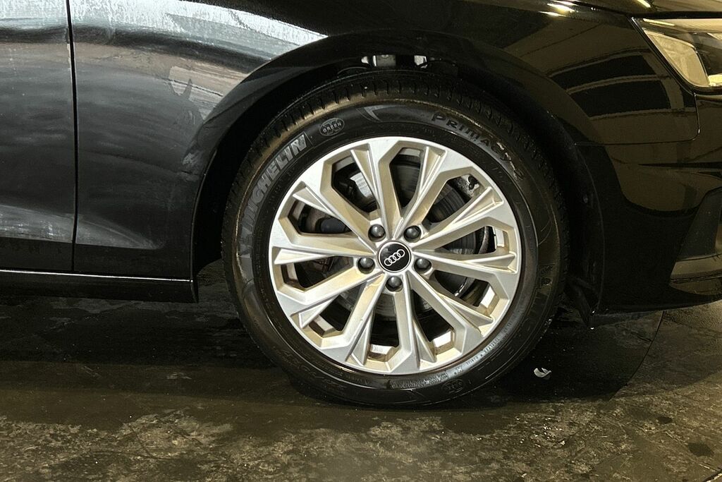 Audi A4 Avant Avant O Technik 35 Tfsi 150 Ps S Tronic SW73KXJ Black #5