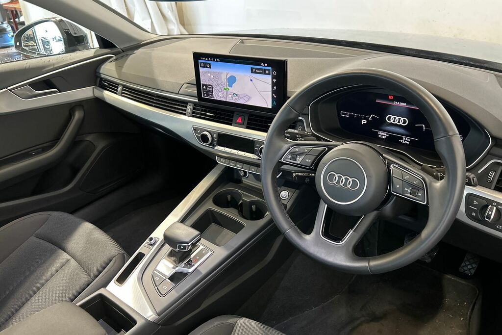 Audi A4 Avant Avant O Technik 35 Tfsi 150 Ps S Tronic SW73KXJ Black #6