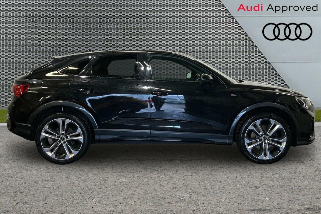 Audi Q3 Black Edition 40 Tfsi Quattro 190 Ps S Tronic SW22UDK Black #4