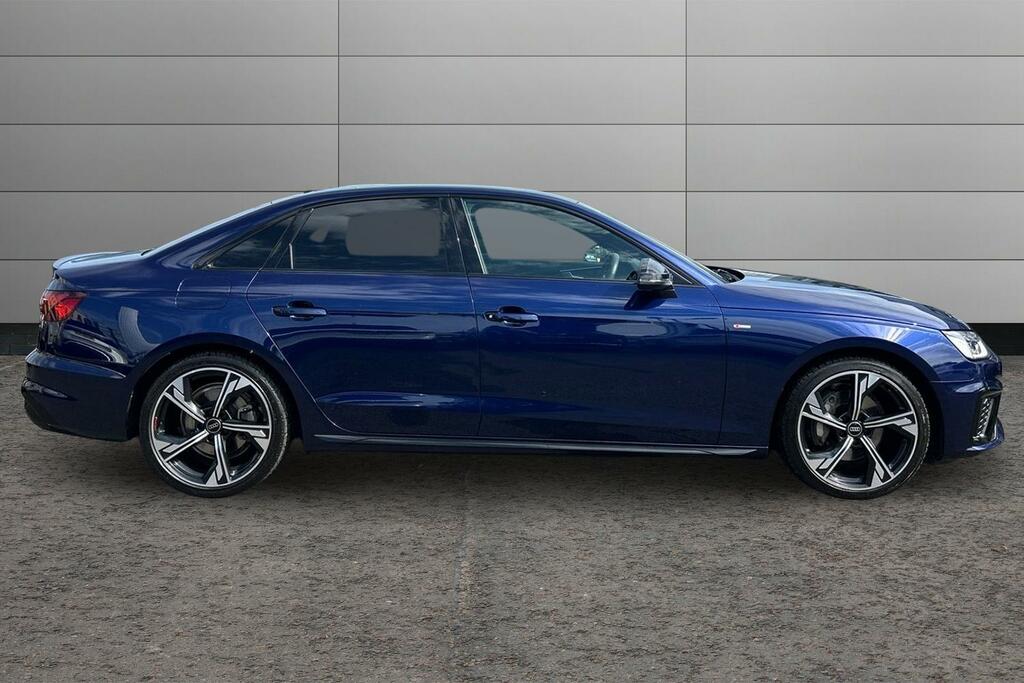 Audi A4 40 Tfsi 204 Black Edition S Tronic GJ74FNV Blue #4