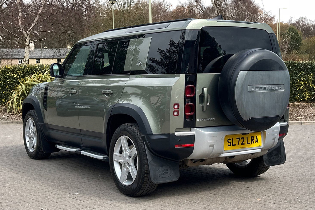 Land Rover Defender 110 D250 Se SL72LRA Green #2