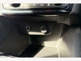 Vauxhall Corsa 1.2 Elite SD21RSZ White #5