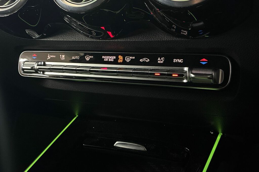 Mercedes-Benz GLB Class Xc90 R-design D5 Powerpulse Awd Grey #18