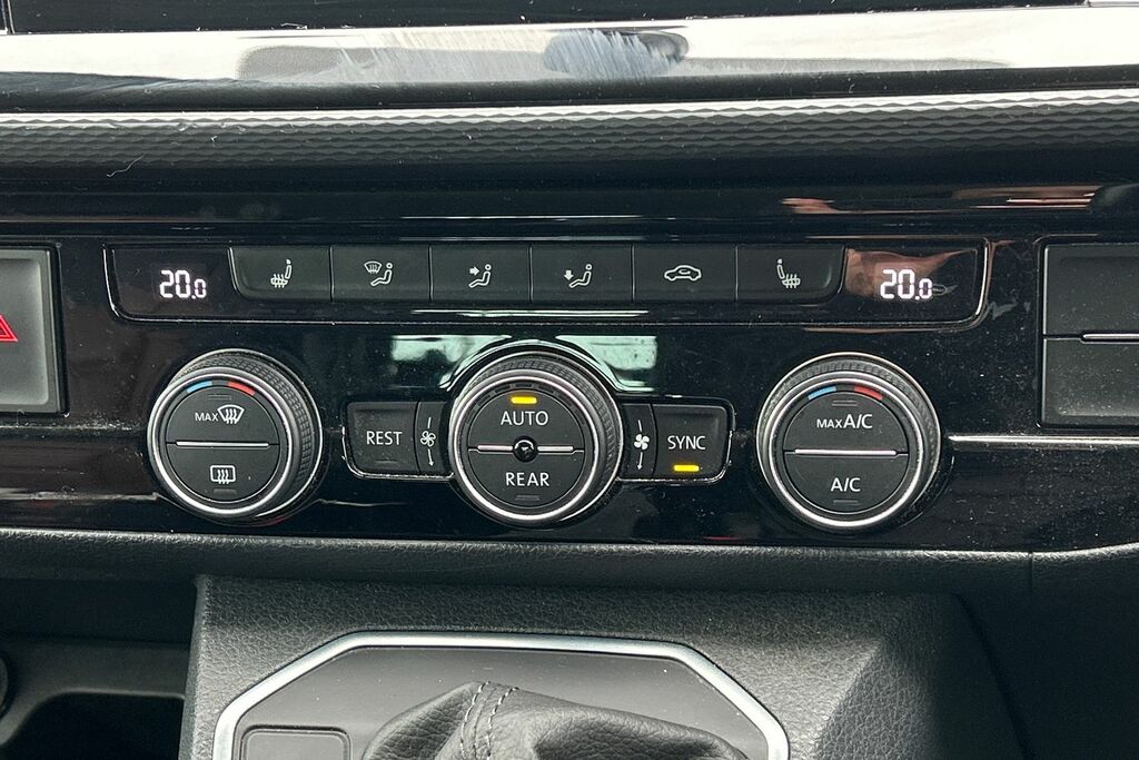 Volkswagen Caravelle Executive Swb 199 Ps 2.0 Tdi Bmt 7Sp Dsg Black #17