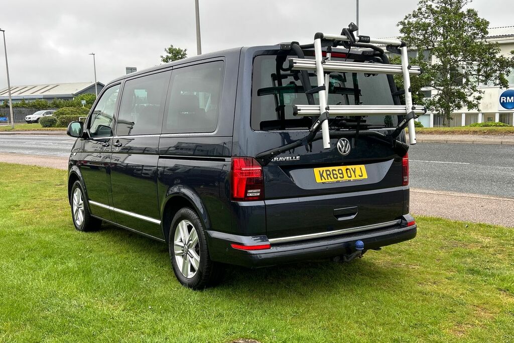 Volkswagen Caravelle 2.0 Tdi Executive 199 Dsg Blue #3