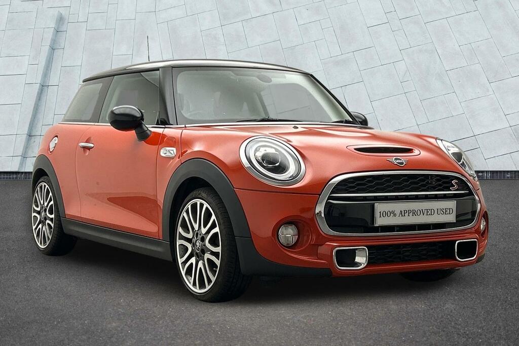 Mini Hatch 3-Door Cooper S Exclusive Orange