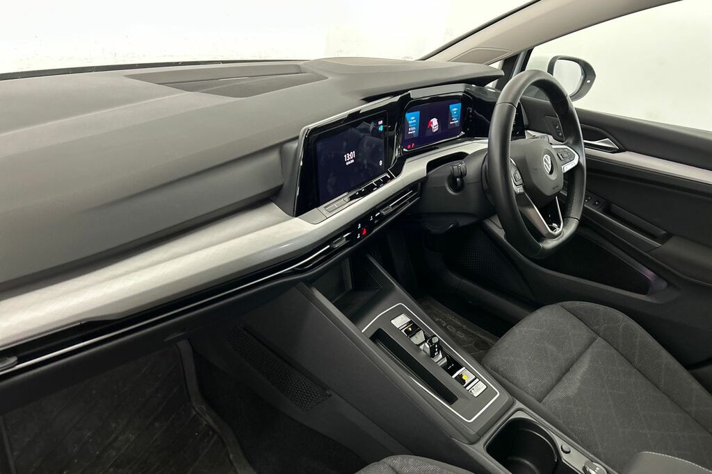 Volkswagen Golf 1.5 Etsi 150 Life Dsg SR70FGD White #2