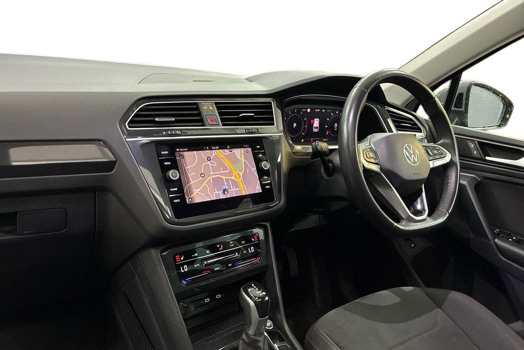 Volkswagen Tiguan 1.5 Tsi 150 Elegance Dsg ST70XVE Grey #2