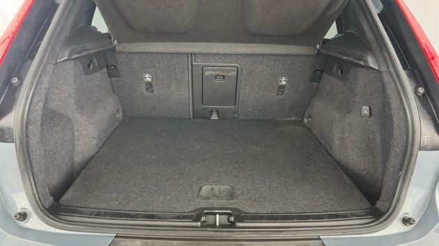 Volvo XC40 R-design, T3 WG71HWV Grey #5