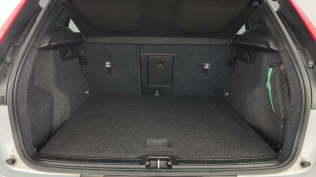 Volvo XC40 R-design, T3 NL22GGP Silver #5