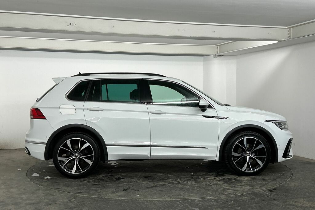 Volkswagen Tiguan 1.5 Tsi 150 R-line Dsg SW23ETA White #4