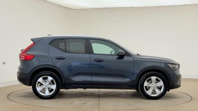 Volvo XC40 Core, B3 Mild Hybrid, RJ25VVF Blue #2