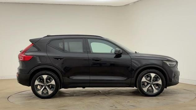 Volvo XC40 Plus, B3 Mild Hybrid, Dark RF25DWD Black #2