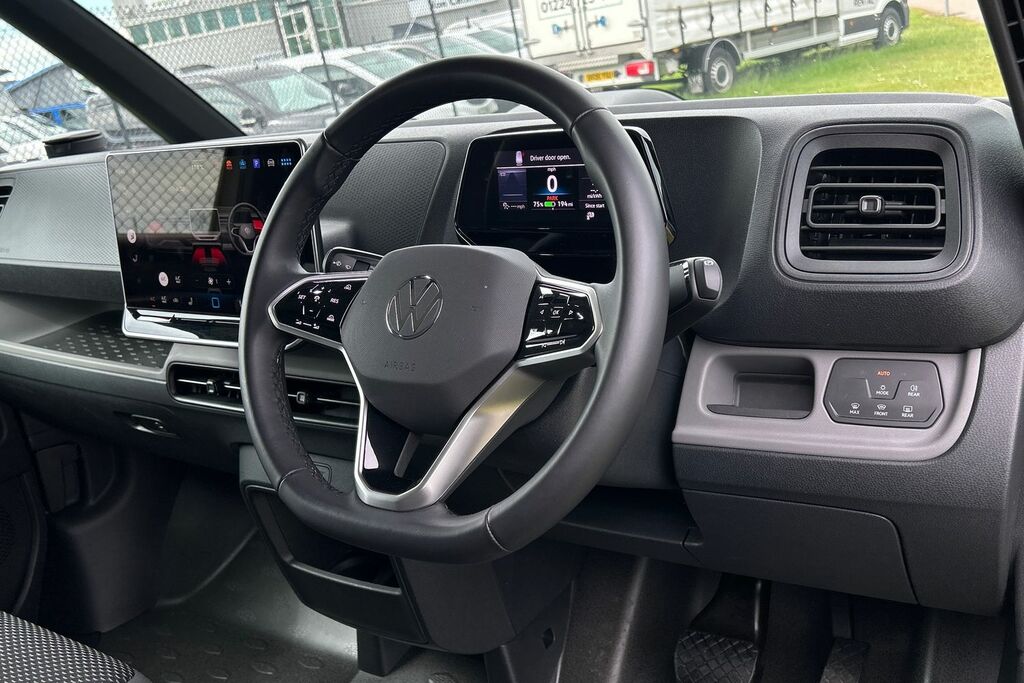 Volkswagen ID.Buzz 210Kw Commerce Plus 79Kwh White #6