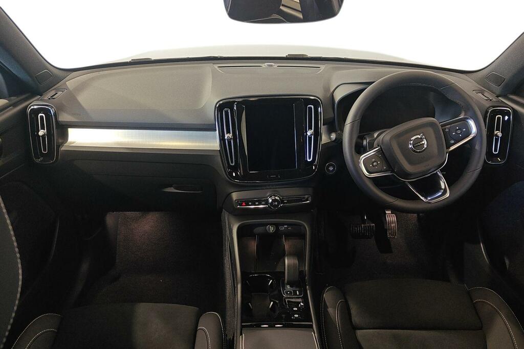 Volvo XC40 Plus, B3 Mild Hybrid, Dark SV26UNP Silver #6