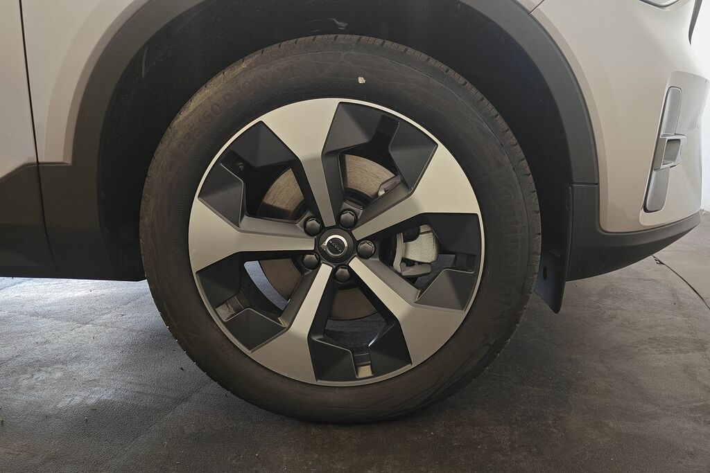 Volvo XC40 Plus, B3 Mild Hybrid, Dark SV26UNP Silver #5