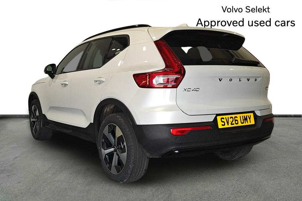 Volvo XC40 Plus, B3 Mild Hybrid, Dark SV26UMY White #3