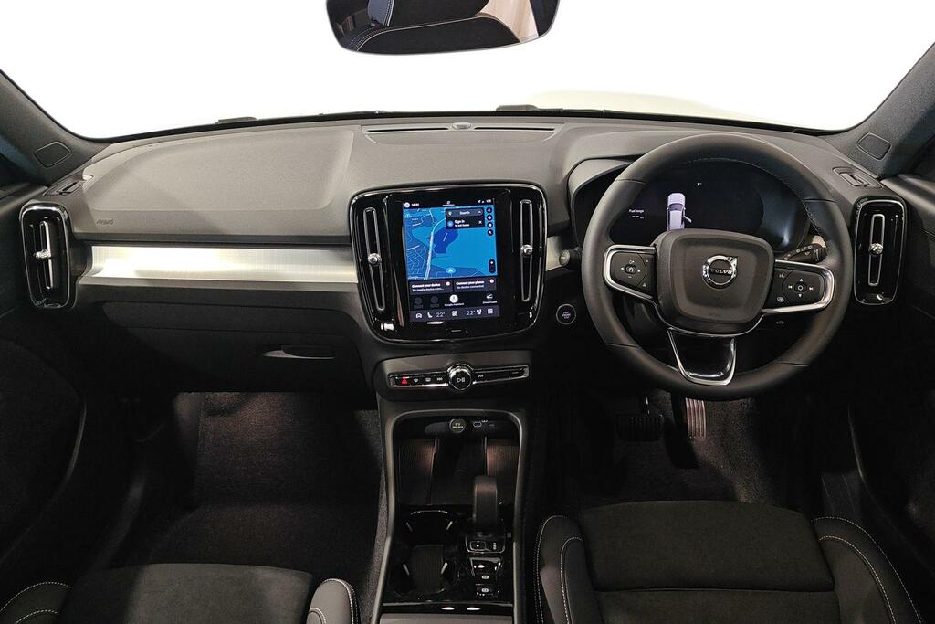 Volvo XC40 Plus, B3 Mild Hybrid, Dark SV26UMY White #6